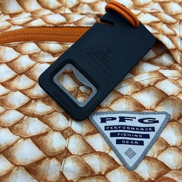 Columbia board shorts with fish scale print and bottle opener - Picture 7 of 7